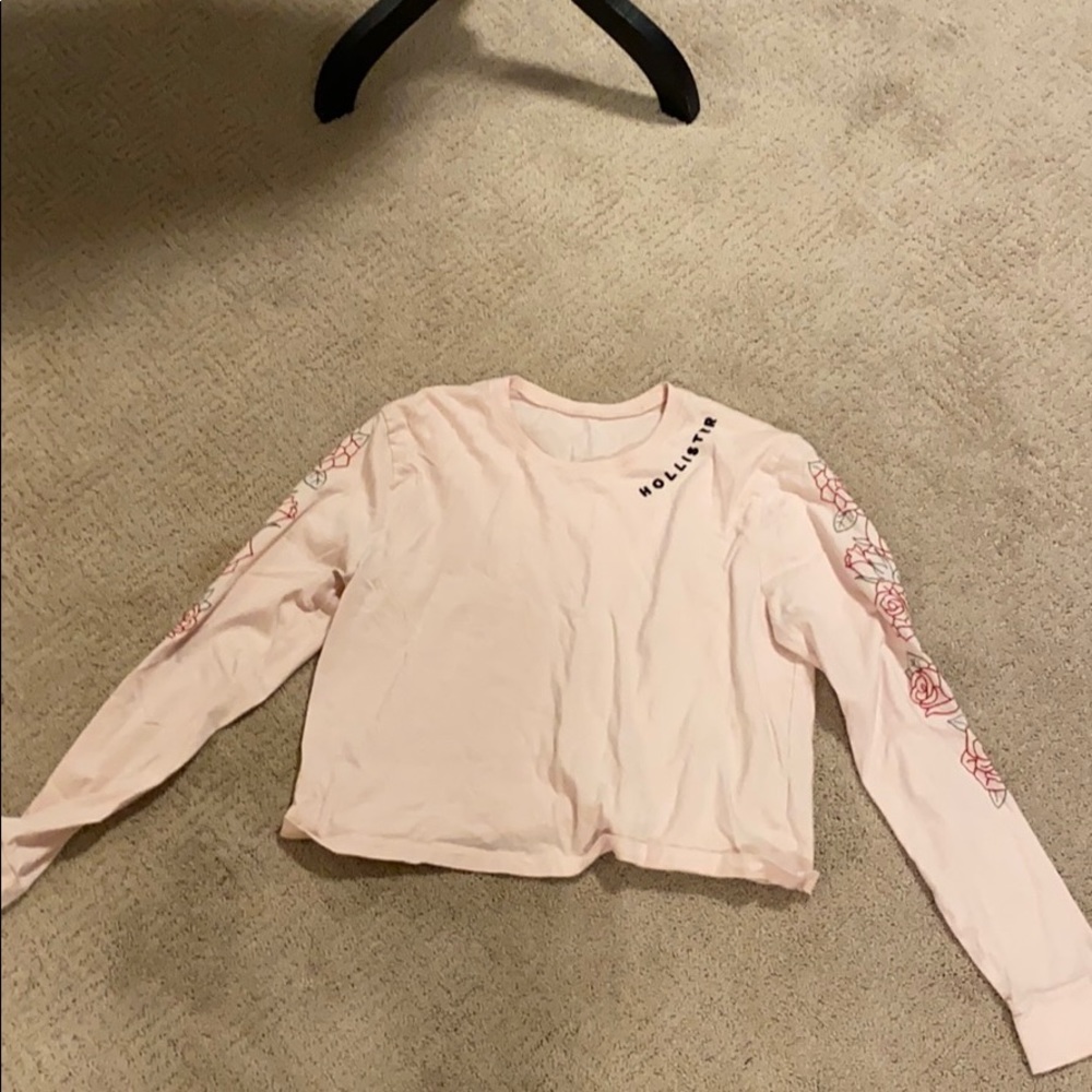 Pink Hollister long sleeve crop top shirt.